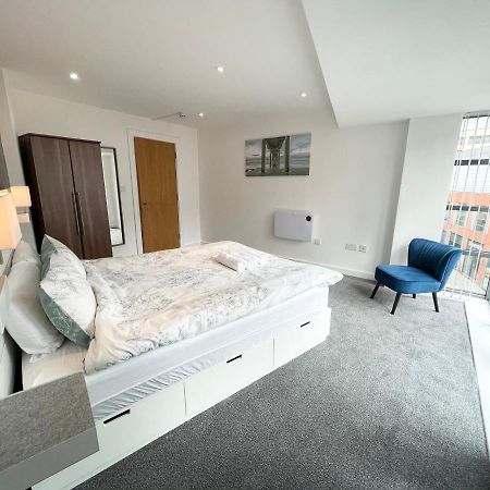 Апартаменты The Works-Fresh 2Bed In Centre, Opposite Arndale. Манчестер Экстерьер фото
