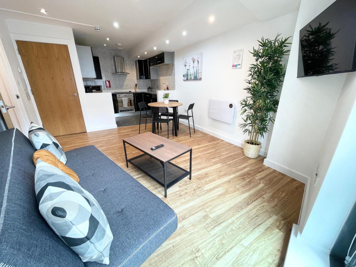 Апартаменты The Works-Fresh 2Bed In Centre, Opposite Arndale. Манчестер Экстерьер фото