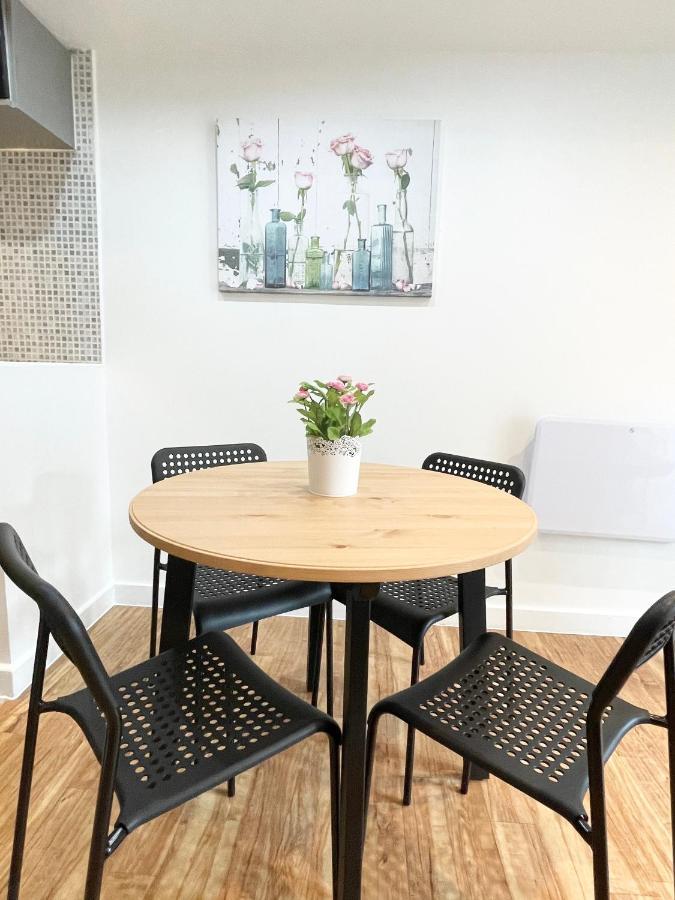 Апартаменты The Works-Fresh 2Bed In Centre, Opposite Arndale. Манчестер Экстерьер фото