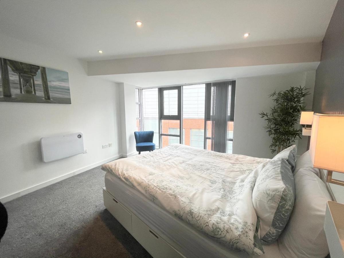 Апартаменты The Works-Fresh 2Bed In Centre, Opposite Arndale. Манчестер Экстерьер фото